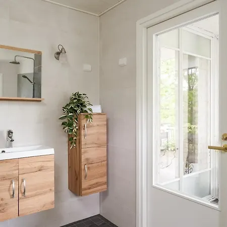 Keijomarjatta With Sauna Hot Tub And Garden * Espoo